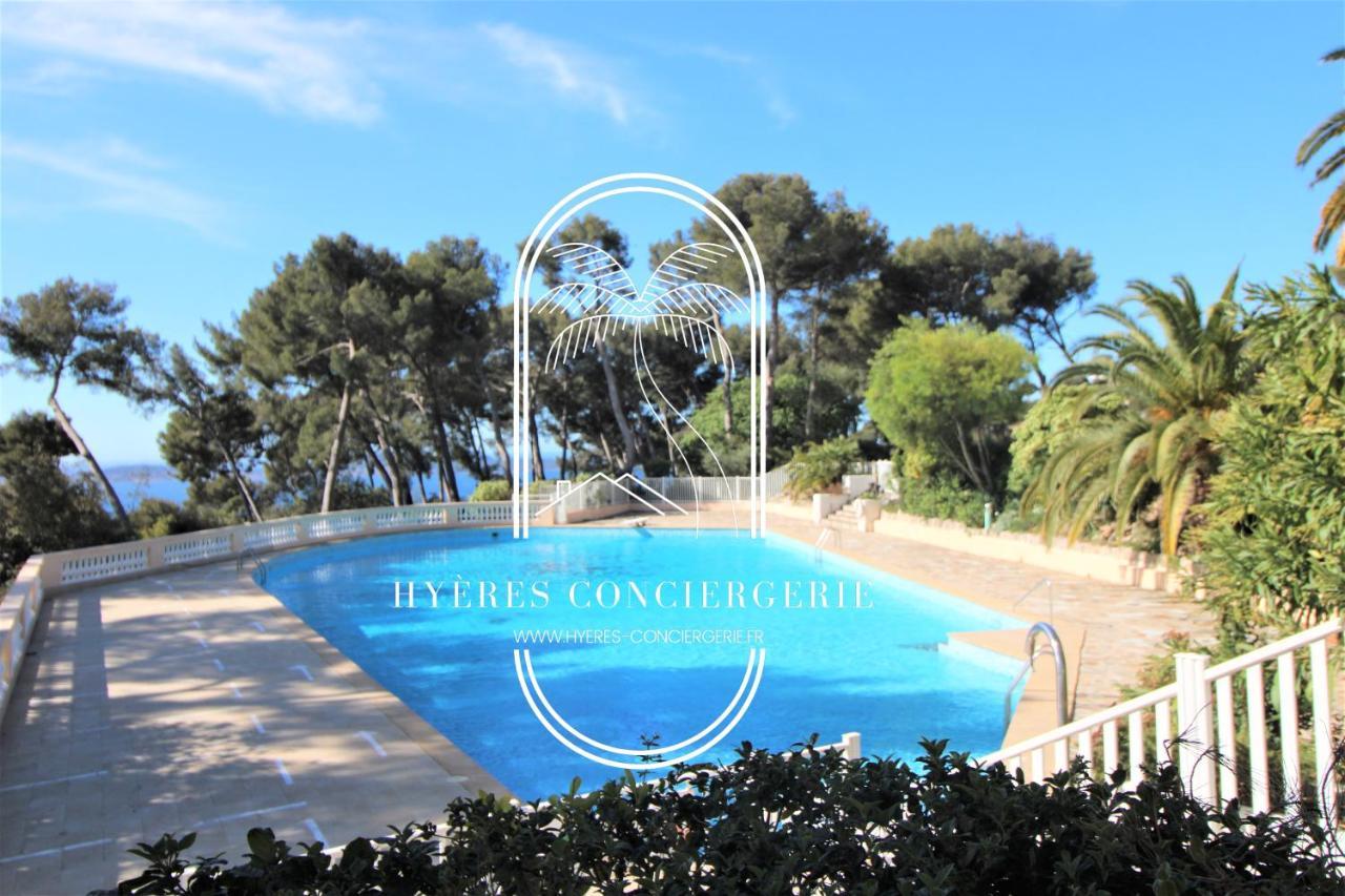 Appartement T3 Standing-Splendide vue mer - Piscine/Parking à Hyères Extérieur photo
